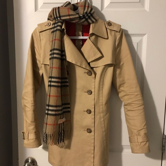 Burberry Scarf Vintage - Sold in IG - Picture 2 of 5